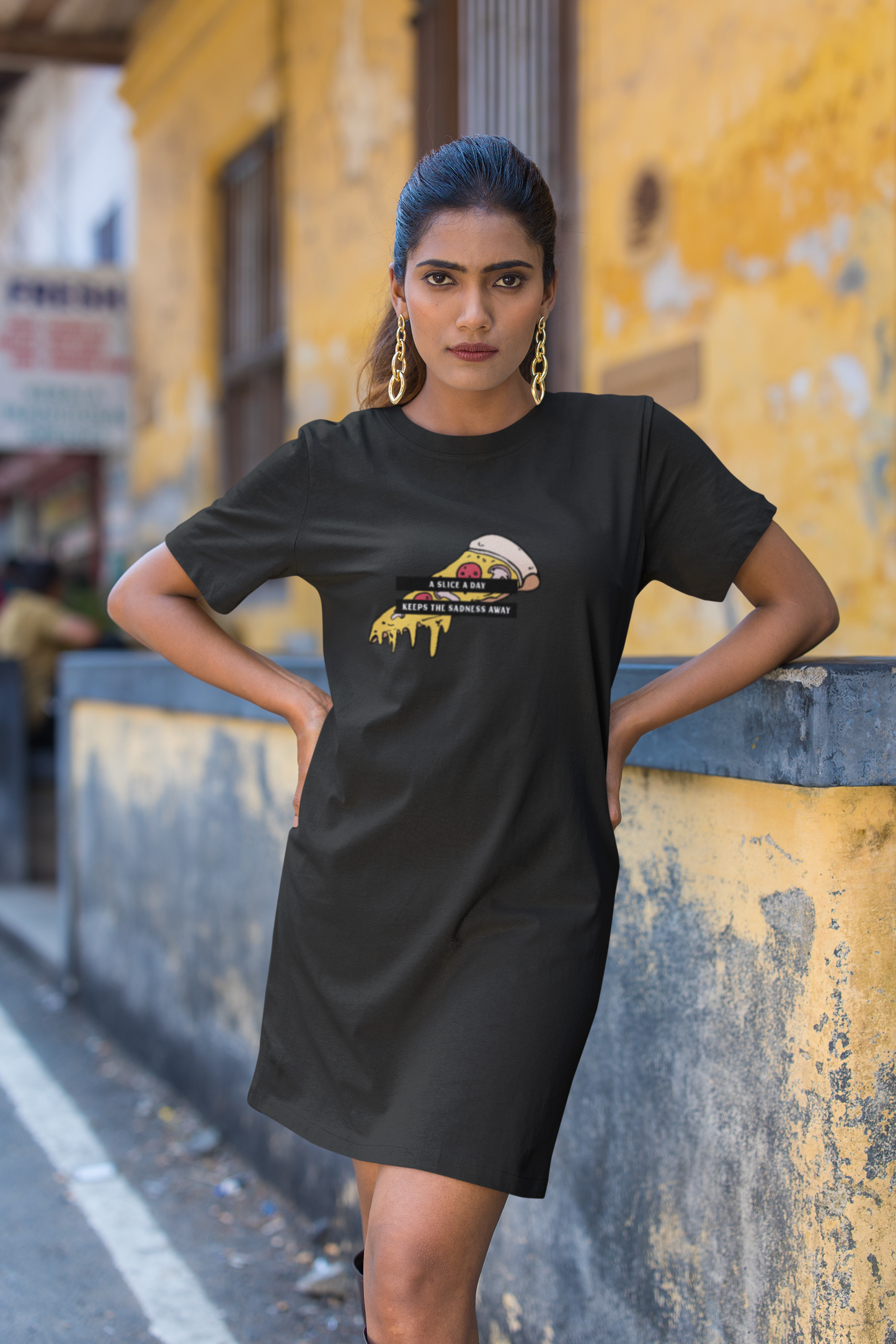 Women's T-shirt dress - Pizza slice